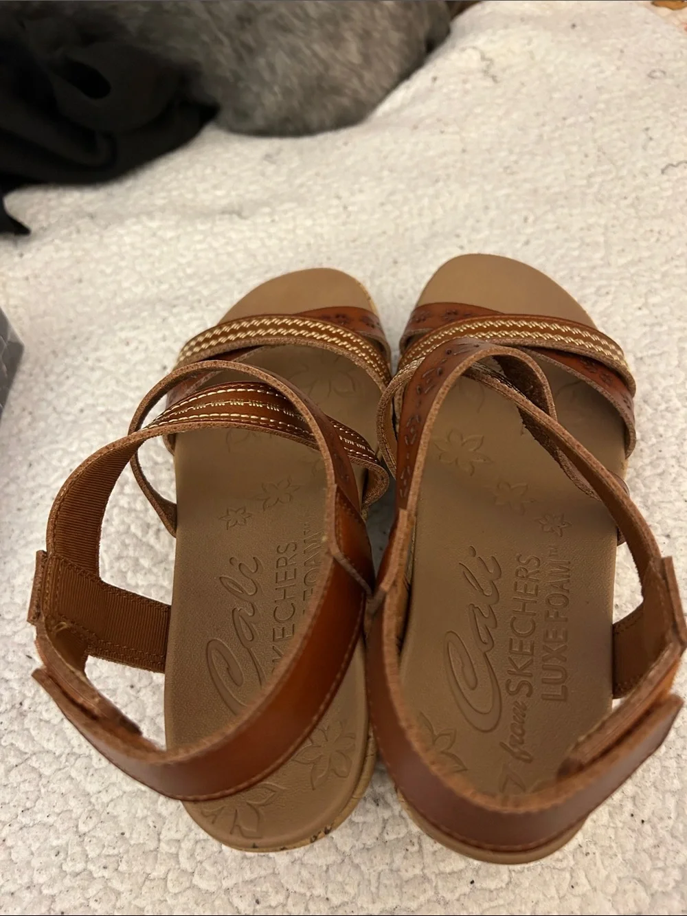 Skechers Women's Cali Luxe Foam Tan Brown Strappy Sandals